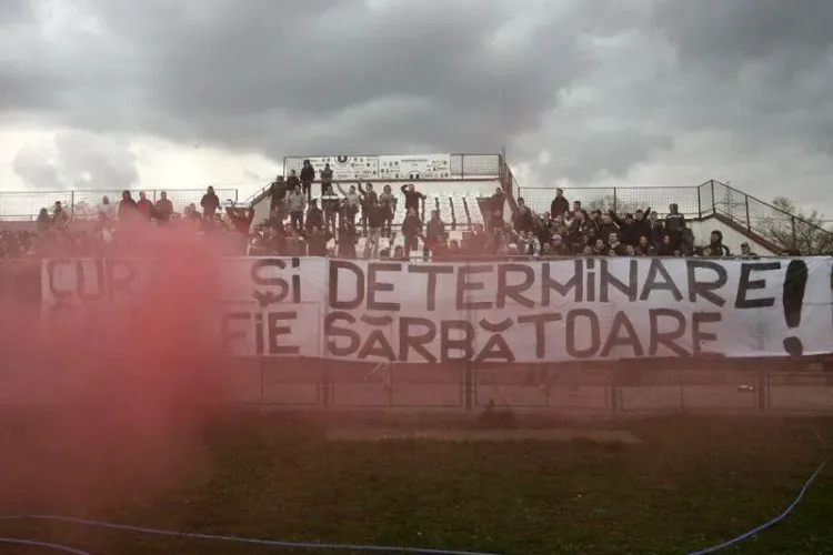 Fanii Universitatii cer victorie in derby-ul cu CFR: "Curaj si determinare ca sa fie sarbatoare"