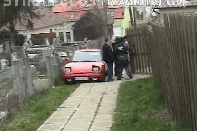 Mascatii din Cluj "au luat pe sus" doi hoti de masini care au produs o paguba de 200.000 de lei - VIDEO Descinderi