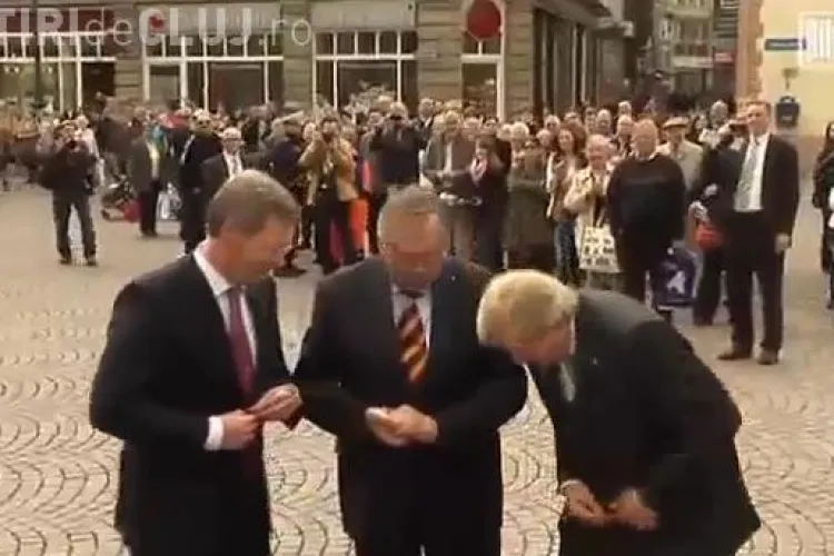 Barbatul care l-a atacat cu oua pe presedintele Germaniei nu mai este cetatean roman - VIDEO