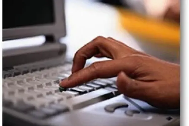 Cum a lasat o pensionara o tara intreaga fara internet? A taiat cablul optic cu sapa