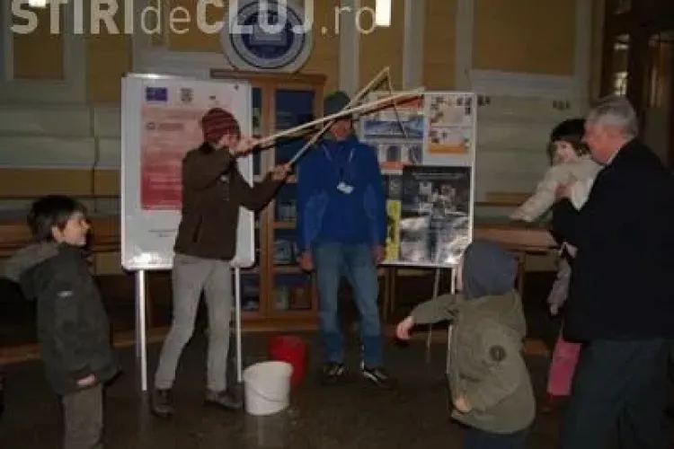 Structura Pamantului, modelata in budinca, la Duminica Experimentelor, organizata de UBB Cluj