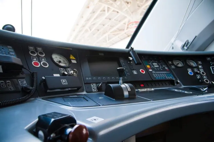 Investiţie de peste 700 de milioane de lei în 16 locomotive, care ar fi capabile să circule cu până la 200 km/h!