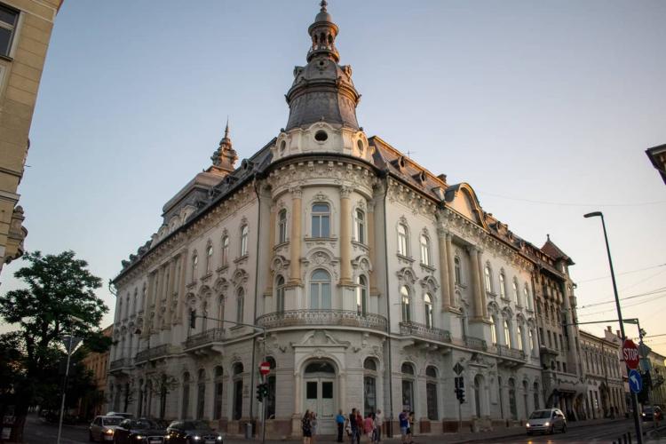 Soarta Hotelului Continental e în derivă! Clădirea emblematică numărul UNU a Clujului e în pericol