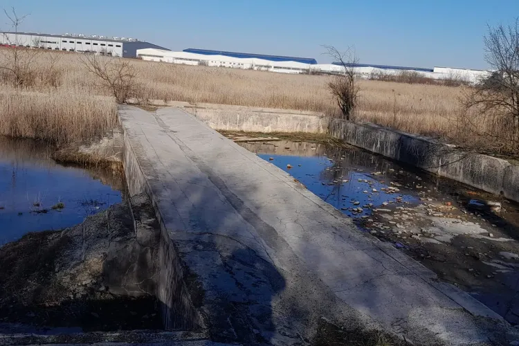 Imagini TRISTE cu Băile Someșeni. Ar trebui să fie Felixul Clujului, dar sunt o ruină - FOTO