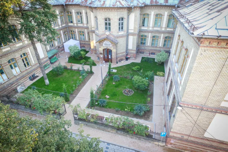 Caz medical de excepție la Spitalul de Urgență Cluj! Medicii au reușit să salveze viața unui bărbat, ajuns la complicații grave din cauza unei amigdalite