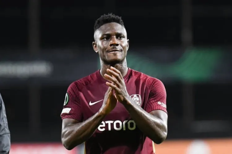 „Am probleme personale” - Fotbalistul ‘dat dispărut‘ de Dan Petrescu la CFR Cluj în plin sezon a semnat și a fost prezentat la noua sa echipă 