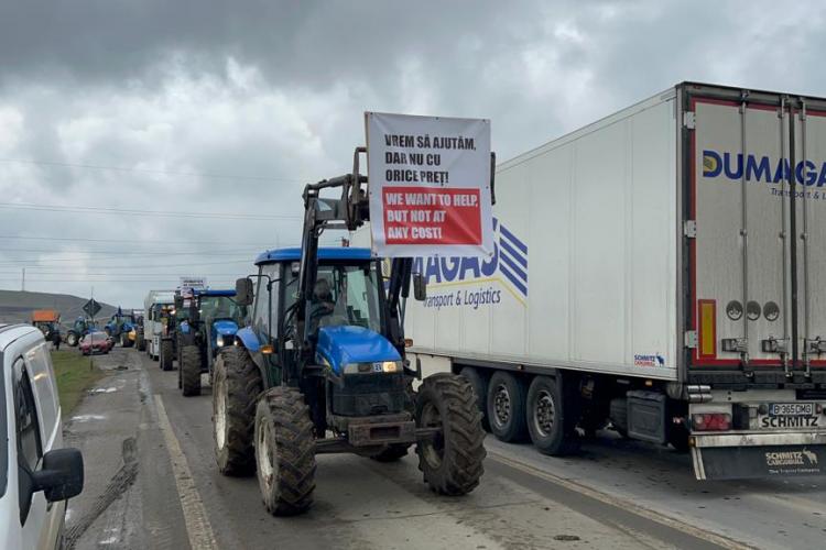 Protest al fermierilor la Turda! Au ieșit cu tractoarele pe DN 1 și reclamă concurența cerealelor ieftine din Ucraina - VIDEO