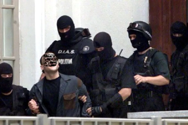 Polițiștii rutieri din Cluj l-au prins pe ”RAMBO” în acțiune! Au tras după el cu pistolul, dar a fugit în ”vegetația densă” 