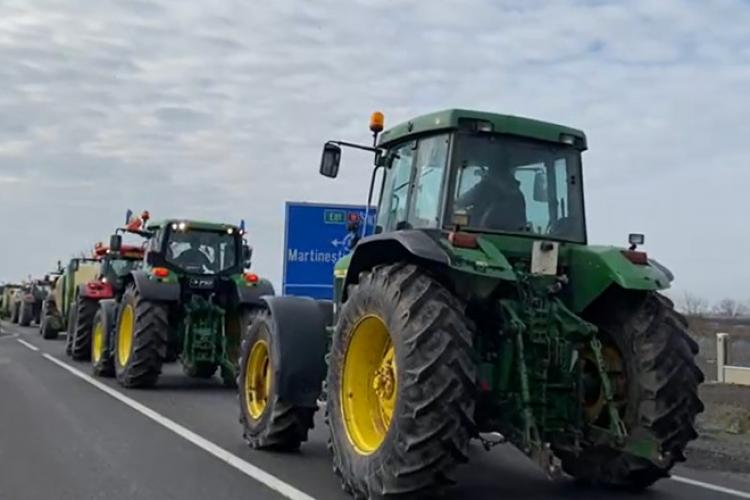 Fermierii din Cluj protestează! Polițiștii clujeni le recomandă șoferilor să evite deplasările pe unele sectoare de drum