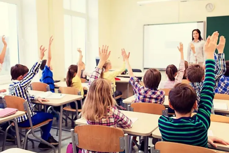 ”Traficul” cu vize de flotant pentru școlile de fițe din centru va fi dat peste cap de noua lege a educației. La Cluj lucrurile sunt tolerate