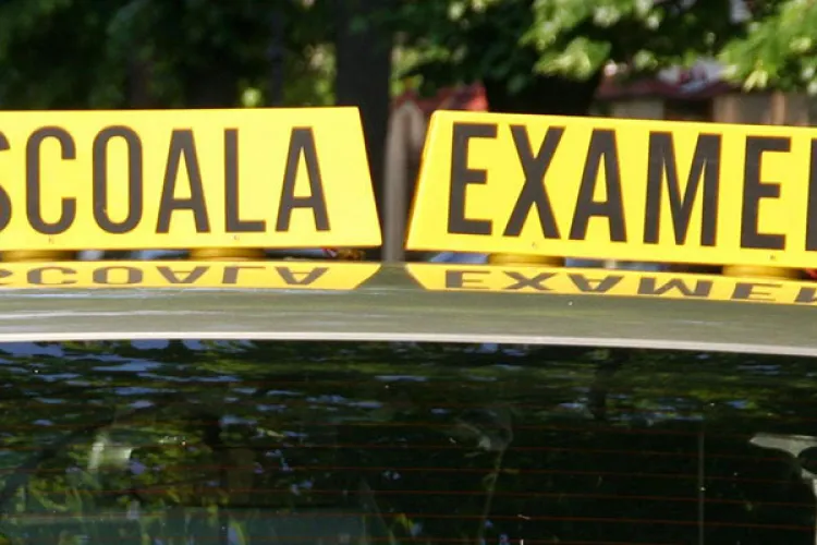 Schimbări majore pentru cei care susțin examene auto! Examinatorii nu vor mai fi polițiști, iar instructorul va putea fi alături de cursant