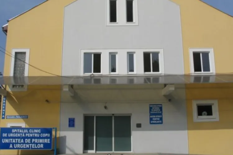 Eleva din Cluj înecată cu jeleu este asistată de aparate. Cum putea fi salvată cu o manevră banală