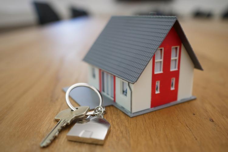 Românii nu mai investesc în imobiliare! Au scăzut cu 23% vânzările de locuințe în toată țara