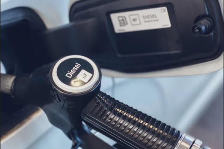 S-a ieftinit motorina! Clujenii pot alimenta cu cel mai mic preț înregistrat de la începutul conflictului din Ucraina 