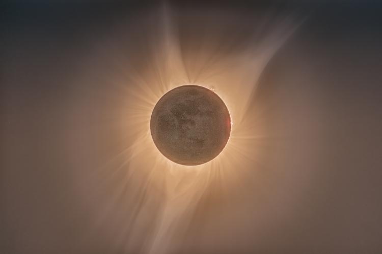Eclipsa solară care se întâmplă doar de 3 ori pe parcursul vieții noastre, va putea fi observată pe 20 aprilie! Unde se poate urmări fenomenul?