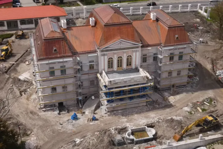 VIDEO. Castelul Banffy din Bonțida, de nerecunoscut, în ultima filmare apărută cu stadiul reabilitării clădirii istorice 
