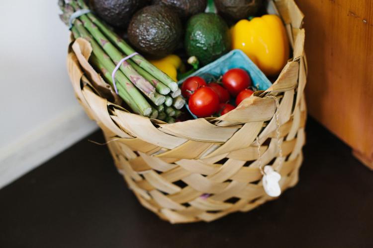 Fructele şi legumele mai puţin arătoase vor ajunge pe rafturile supermarketurilor. Anunțul făcut de Comisia Europeană