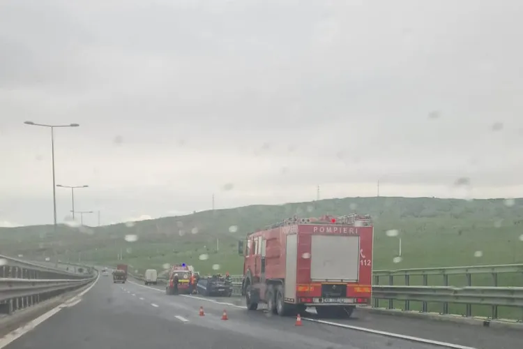 Mașină răsturnată pe Autostrada A10, Turda - Alba - FOTO