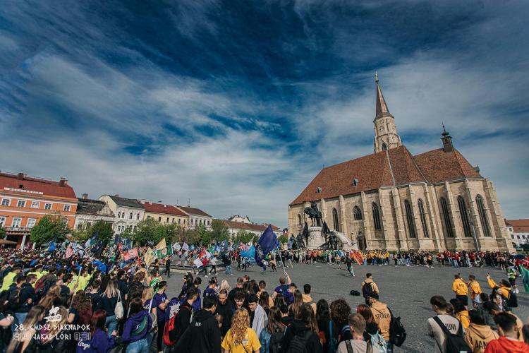 Studenții maghiari au venit să cucerească Clujul, comparat în acest an cu ”Olimpul grecesc”