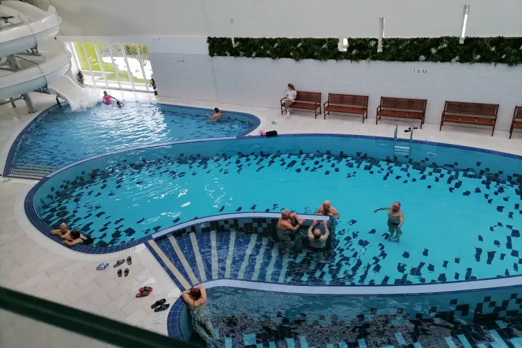 Băile Figa, un alt ”magnet” turistic al zonei Ardealului! Cât costă intrarea în 2023. Se pare că nu toți s-au lăcomit  - FOTO