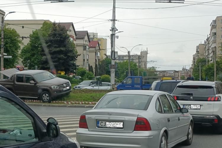 Parcare genială la Cluj! Șoferii s-au minunat când au văzut - FOTO