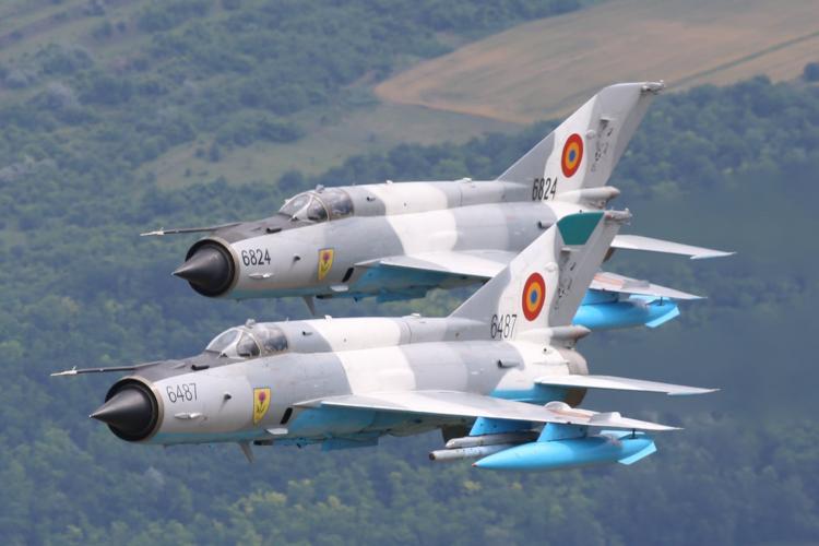 Piloții români și-au luat rămas bun de la anticele MiG-21! Avioanele de vânătoare de origine sovietică, în ultimul „dans” la Câmpia Turzii