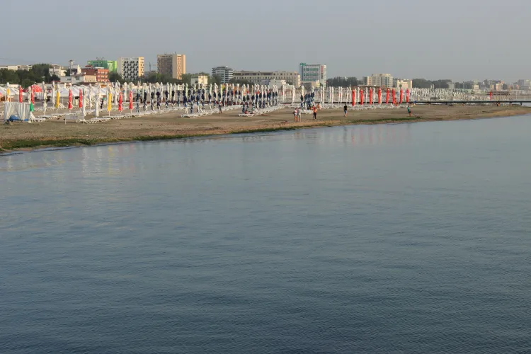 Șeful ANPC vrea o revoluție pe litoral. E supărat pe ceea ce a văzut în aceste zile: „Litoralul are nevoie de o curățare substanțială”