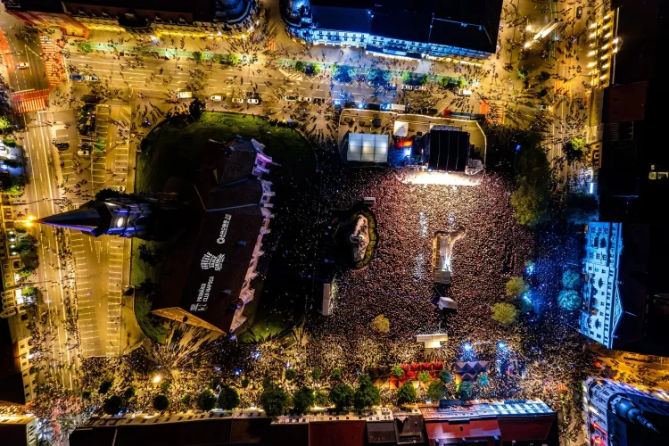 Clujenii sunt nemulțumiți de locația pentru Zilele Clujului: ”Sufocă orașul orice fel de eveniment ținut în Piața Unirii” - FOTO