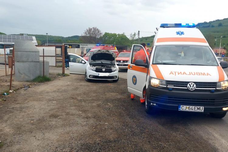 Ziua si accidentul in Feleacu! Doua persoane au ajuns la spital - FOTO