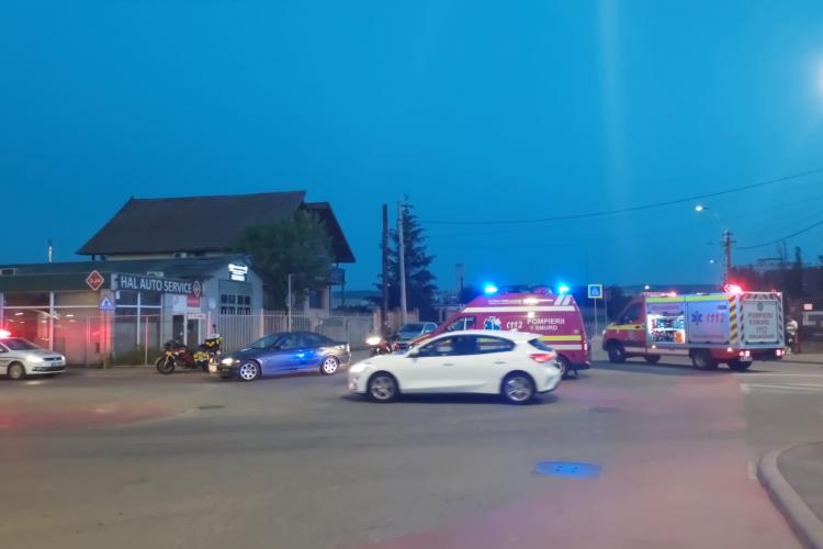 Accident în sensul giratoriu de la Hornbach, care mai mult derutează decât ajută - FOTO