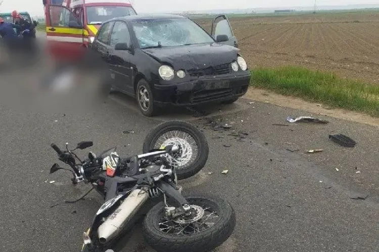 Accident lângă depozitul Kaufland din Turda! Doi minori care se aflau pe o motocicletă au fost transportați la spital