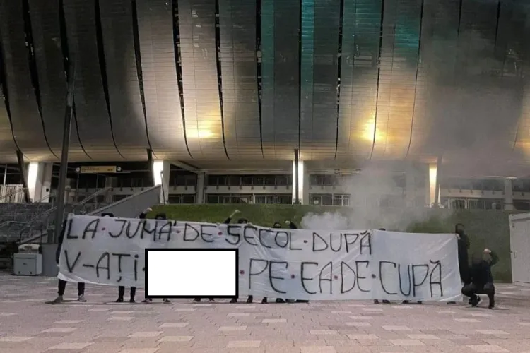 Gest urât: Suporterii CFR Cluj și-au bătut joc de U Cluj, în fața Cluj Arena, după ce ”U” a pierdut Cupa României