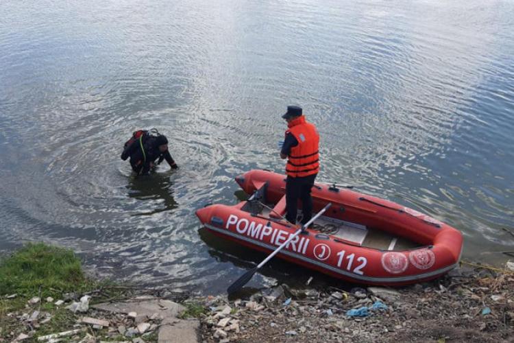 Tragedie în Bihor! Un băiețel de 10 ani a fost luat de apele repezi ale Crișului Negru, sub privirile îngrozite ale prietenilor