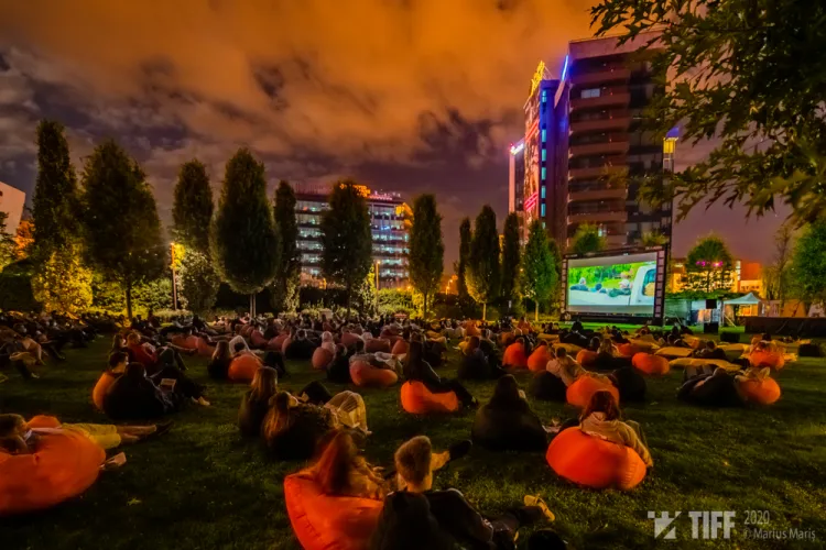 TIFF aduce un mini-cinema pentru copii în Iulius Parc. Programul este completat cu filme de Oscar, documentare și proiecții românești