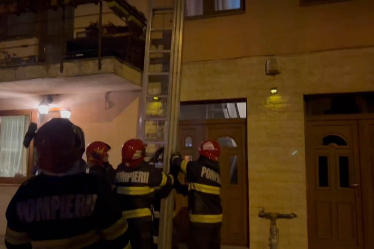 Cruzime greu de imaginat, din partea unor clujeni: „Au lăsat păsările în agonie la propriul balcon/Intervin jandarmii și pompierii” - VIDEO