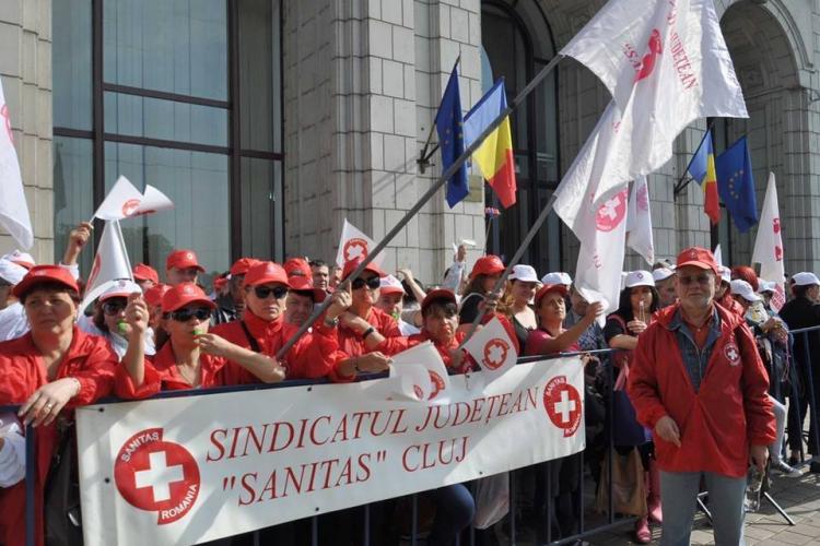Ce salarii au infirmierele și îngrijitoarele în România, în 2023. Grevă japoneză în spitalele clujene