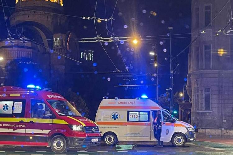 Un trotinetist a fost lovit de o mașină în centrul Clujului, a intervenit o ambulanță SMURD - FOTO