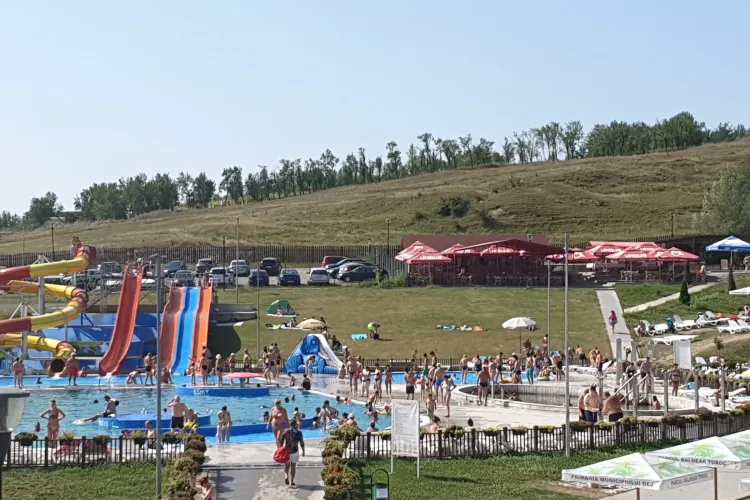 S-a deschis super ștrandul Toroc Dej, cum nu avem în Cluj-Napoca. Ce tarife sunt pentru 2023! - FOTO