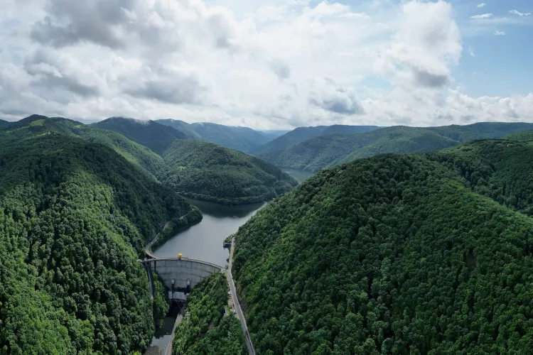 Întâmplare neștiută de la construirea barajului Tarnița! După construcție, calculatorul a arătat că nu rezistă - FOTO