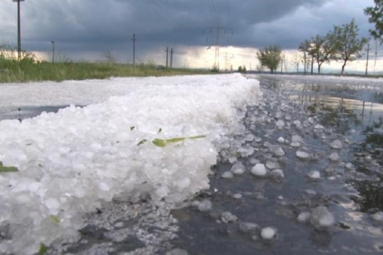 Cod Portocaliu și Cod Galben de averse torențiale în Cluj! Meteorologi: „Până mâine vor fi izolat căderi de grindină”
