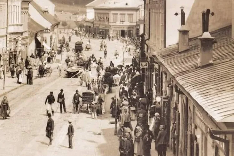 Poză de ”citit” cu lupa! Clujul văzut de la fostul Hotel Melody - FOTO