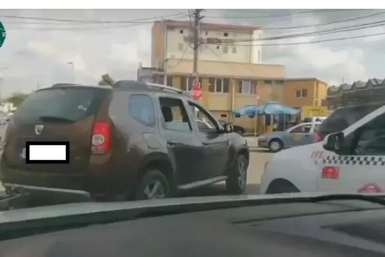 Tânăr legat și transportat într-o remorcă prin Cluj-Napoca. Un șofer a filmat scena în plin trafic - VIDEO