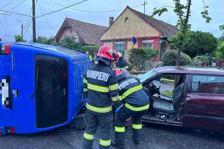 Accident grav pe Traian Vuia. Au fost implicate mai multe mașini si au fost persoane rănite - FOTO