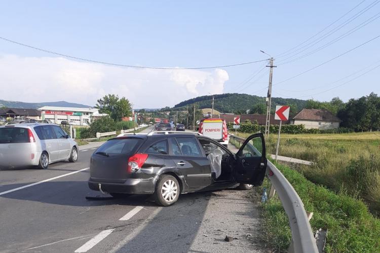 Accident grav la Bunești, pe centura orașului Gherla! A pierdut controlul într-o curbă - FOTO