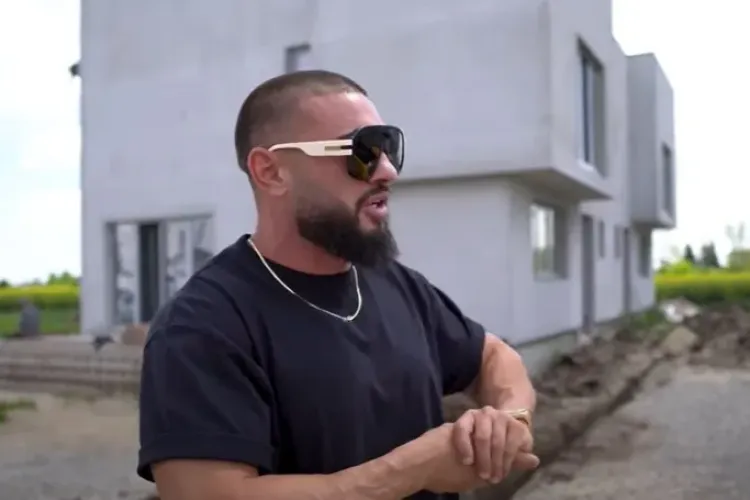 Dorian Popa a mai făcut o afacere de succes. Cât câștigă pe lună idolul adolescenților 