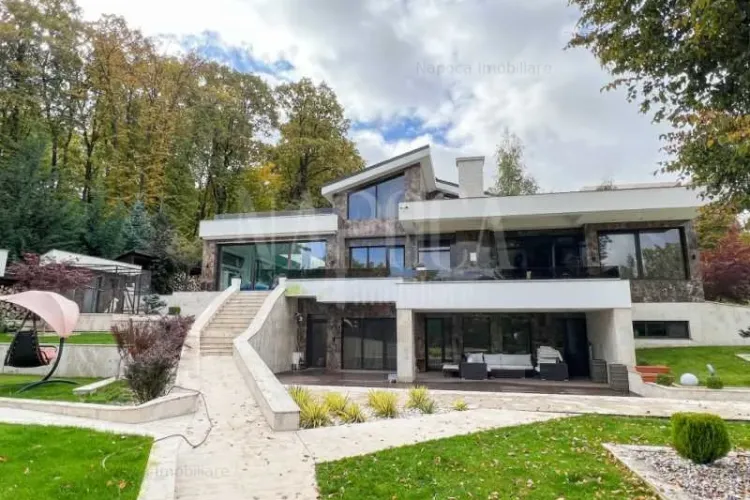 Cea mai ”șmecheră” vilă din Cluj nu se vinde și s-a ieftinit! Piața imobiliară e în declin - FOTO