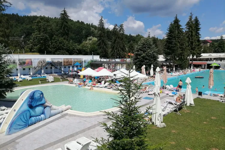 Băile Daco-Romane, Geoagiu Băi! Cât costă intrarea, în 2023, la unul dintre cele mai frumoase ștranduri ale Ardealului - FOTO