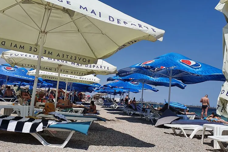 Turist clujean disperat de prețurile din Mamaia: ”Locul pe cearceaf costă cât un șezlong nou” - FOTO