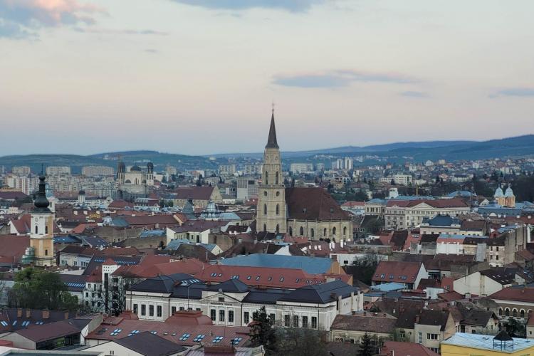 Clujul, oraşul cu cele mai scumpe chirii din ţară pentru locuințele mici! Clujenii plătesc cu 35% mai mult decât timișorenii