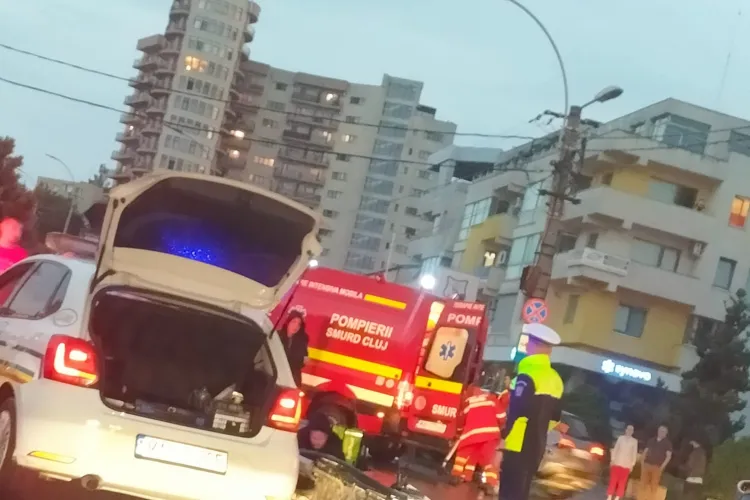 Accident pe strada Observatorului! Livrator de la Tazz lovit de o mașină. Șoferii sunt exasperați - FOTO